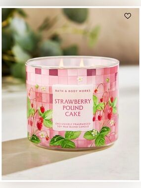 Bath & Body Works Strawberry Pound Cake 3-Wick Candle